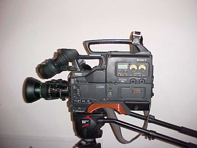 Sistema Sony DXC-D30P + Sony PVV-1P